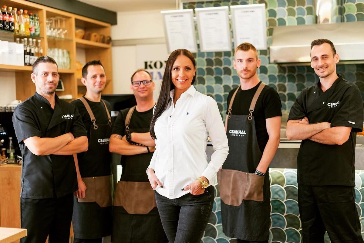 Csakhal Bisztro
